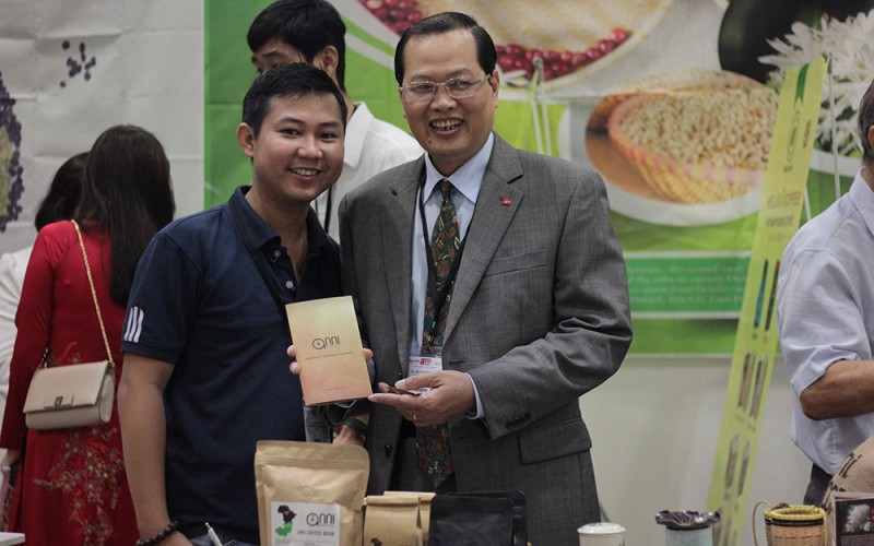 An Nhiên tham dự Hội chợ triển lãm quốc tế về chè và cà phê Châu Á thành công